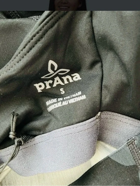 prAna Layna Bra Tank Scoop Neck Cross Back Black Camo Yoga Workout Small - Picture 6 of 7